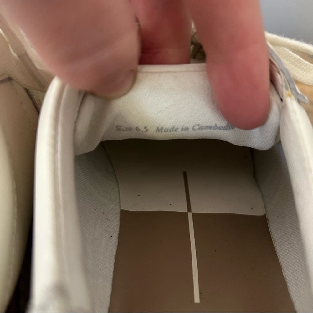 Dolce Vita Cream Platform Sneakers - Picture 11 of 12
